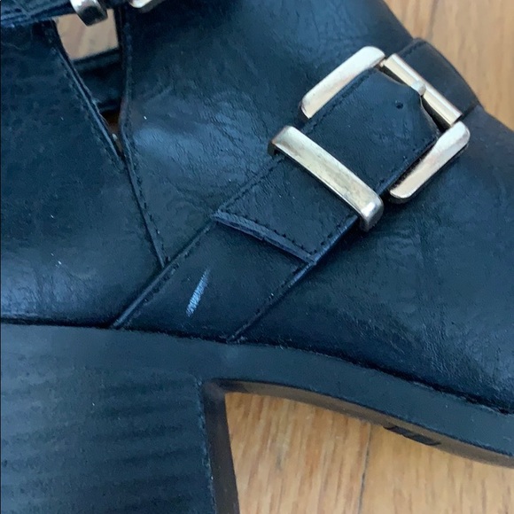 Forever 21 cutout buckle ankle bootie - Picture 3 of 4